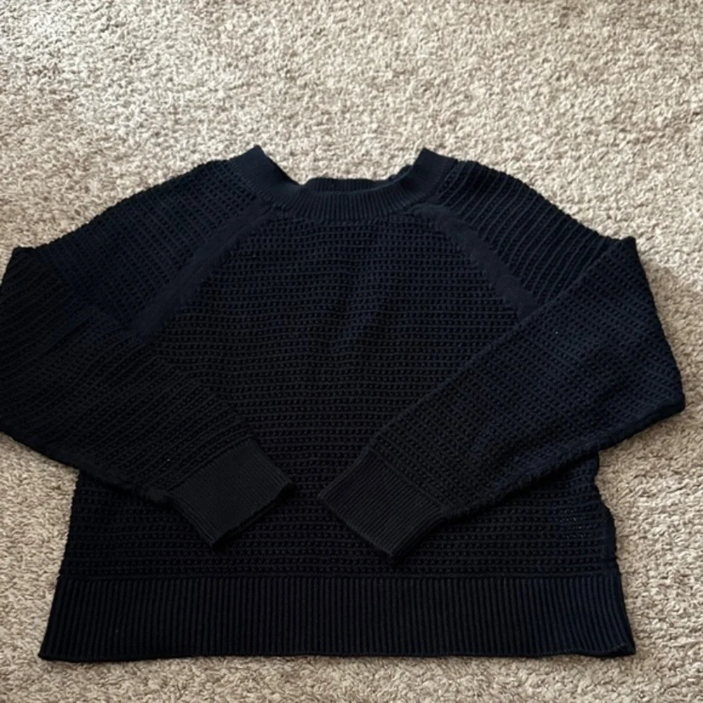 Banana Republic sweater size small